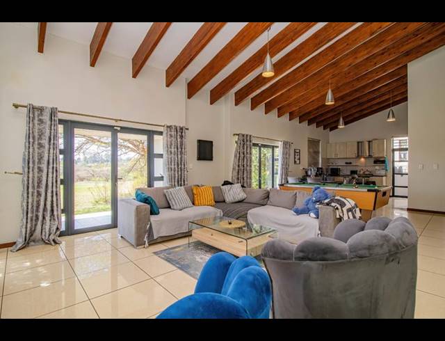 4 BEDROOM HOUSE FOR SALE IN JACKAL CREEK GOLF ESTATE